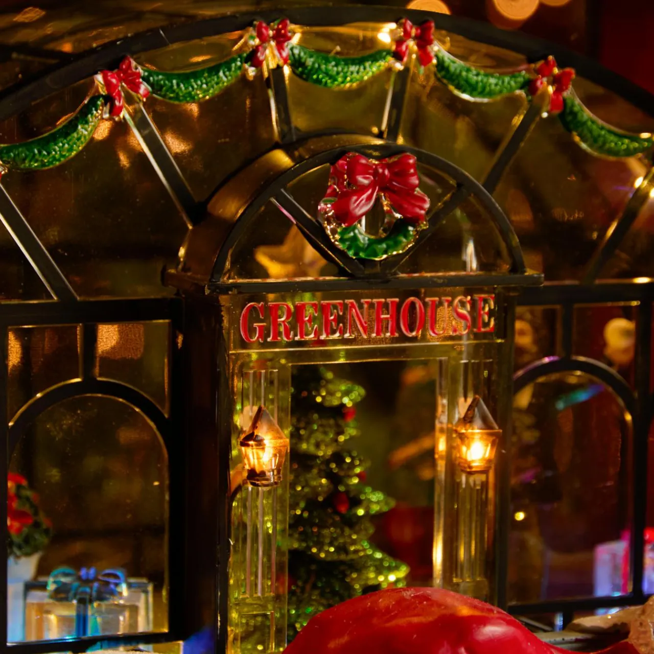 KAEMINGK Village de Noël lumineux, animé et musical La fabrique à jouets Multicolore Clearance
