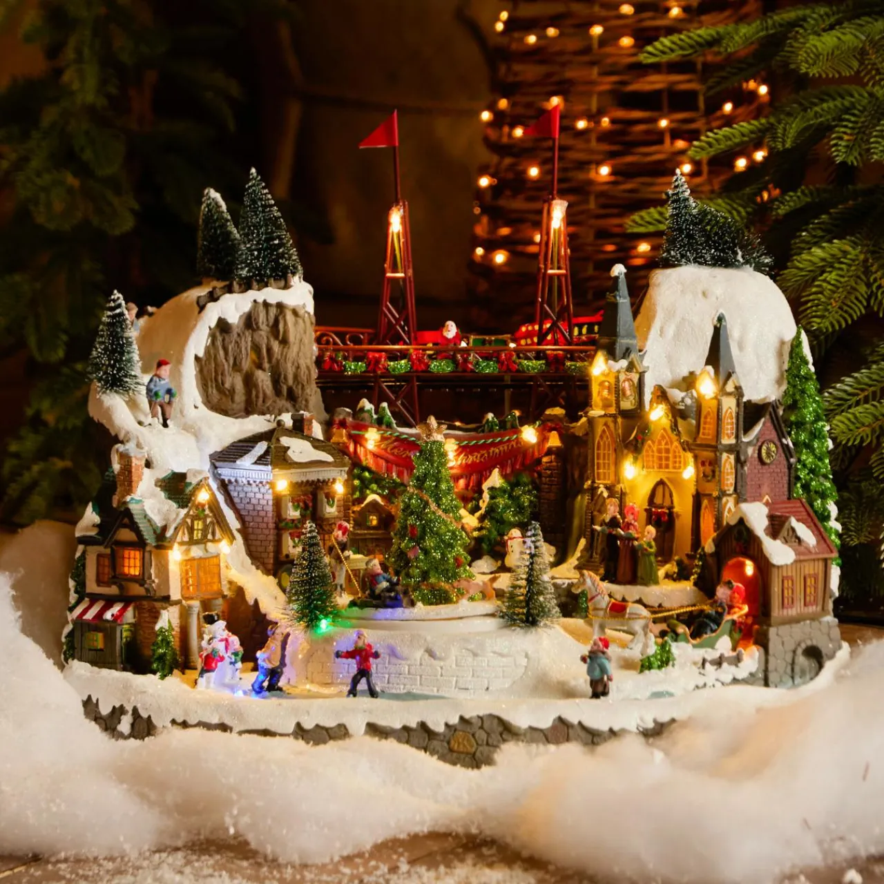 KAEMINGK Village de Noël lumineux et musical Ville festive et Chemin de fer Hot