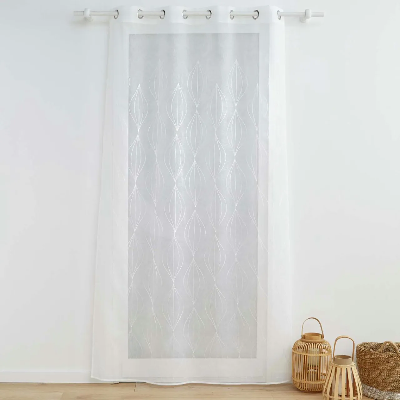 DOUCEUR D'INTERIEUR Voilage brodé (140 x 240 cm) Galactée Blanc Sale