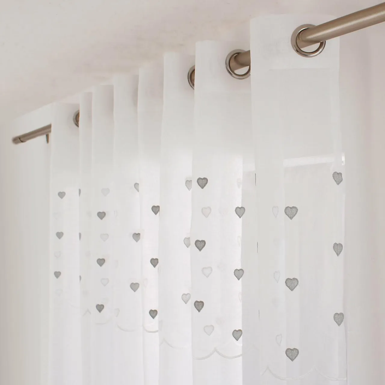 ENJOY HOME Voilage œillets (140 x 240 cm) Coeurs Gris Clearance