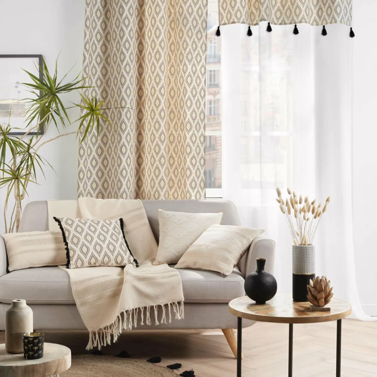 DOUCEUR D'INTERIEUR Voilage œillets (140 x 240 cm) Oricia Ecru Sale